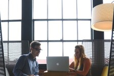 Pożyczki prywatne - sprawdź na co uważać przy pozabankowych pożyczkach od osób prywatnych