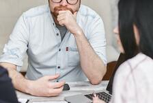 Pożyczka od rodziny. Jak spisać umowę i uniknąć podatku?